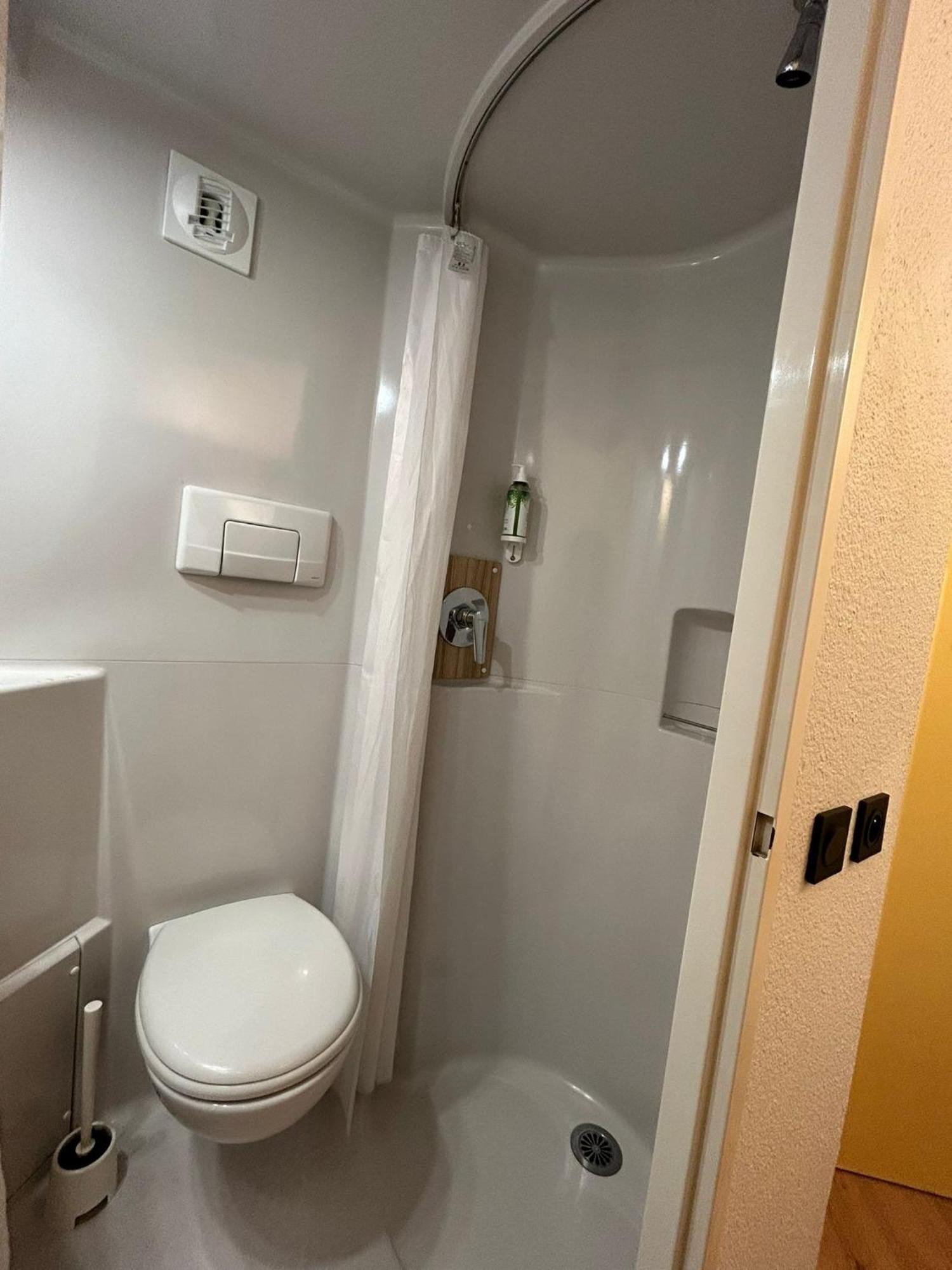 Kyriad Eco Lille Sud - Noyelles Godault Bagian luar foto
