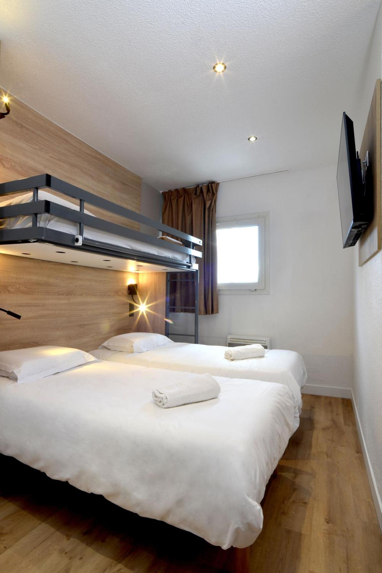 Kyriad Eco Lille Sud - Noyelles Godault Bagian luar foto
